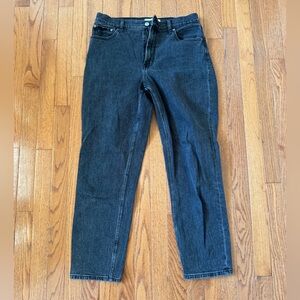 Abercrombie & Fitch High Rise Mom Jean in Black 28 | 6 Long